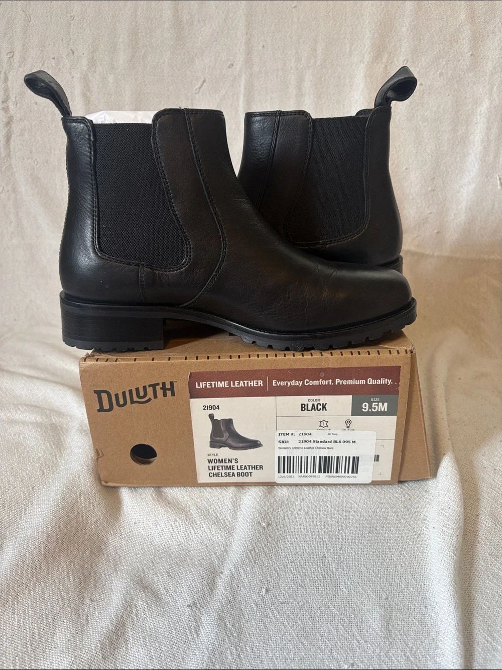 Duluth Trading Co Black Leather Chelsea Ankle Boots